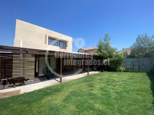 CASA Condominio Los Montes Piedra Roja Chicureo