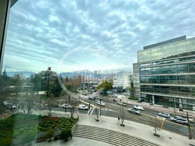 OFICINA Vitacura / Luis Pasteur