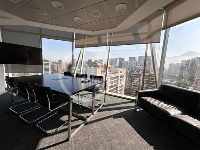 OFICINA Alonso de Cordova / Metro Manquehue