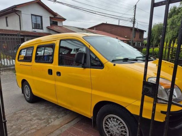 Minibus escolar Hyundai H1 año 2008