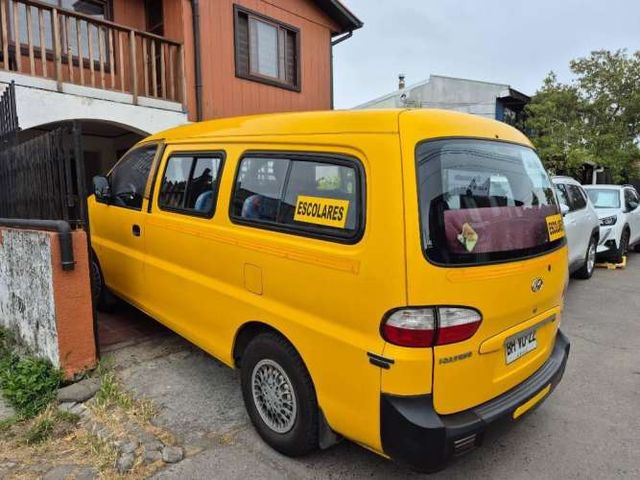 Minibus escolar Hyundai H1 año 2008