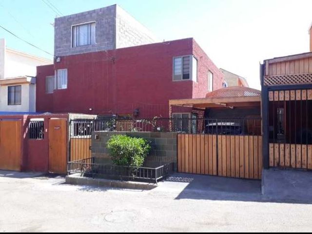 Se vende espectacular casa amoblada. (133145)