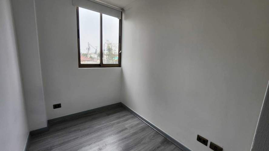 SE VENDE ACOJEDOR Y REMODELADO DEPARTAMENTO (133166)