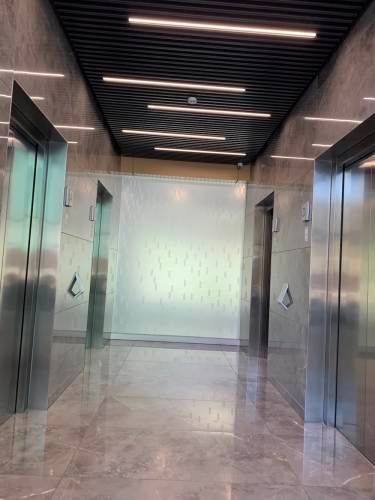 Increible oficina amoblada y con gran vista en Sector Empresarial