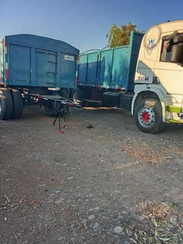 Camion scania y carro