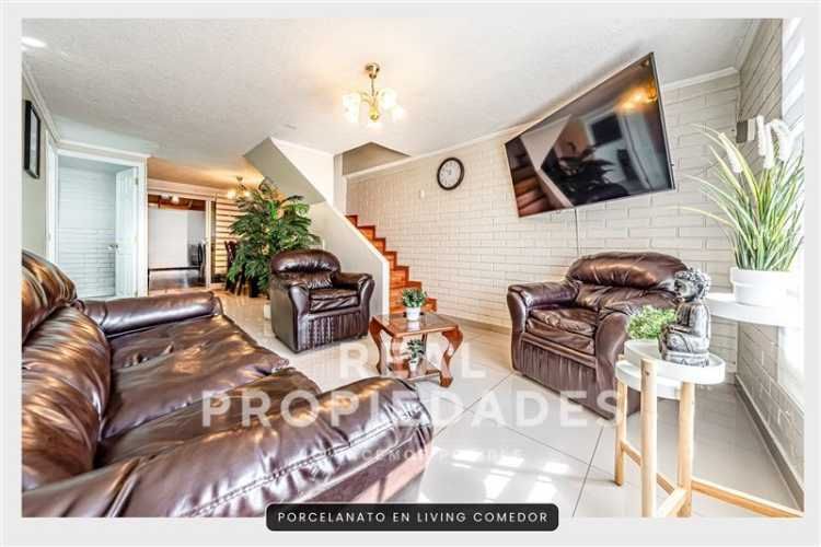 CASA 140 m2 regularizados