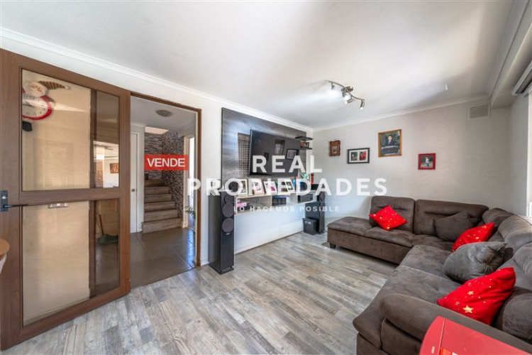 CASA Acceso a laguna navegable en Laguna El Sol. 196 m2