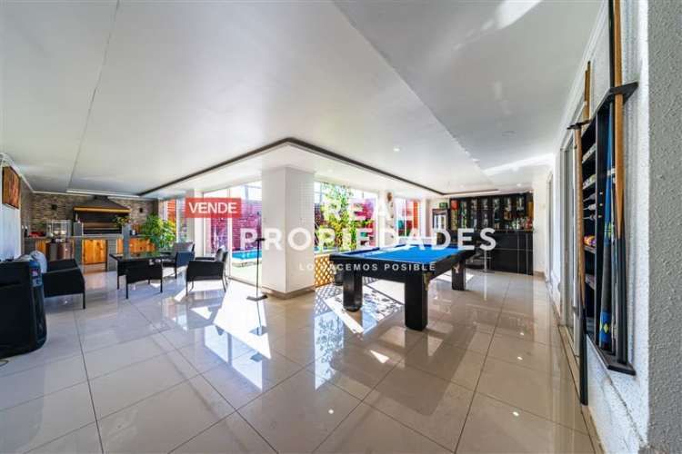 CASA Acceso a laguna navegable en Laguna El Sol. 196 m2