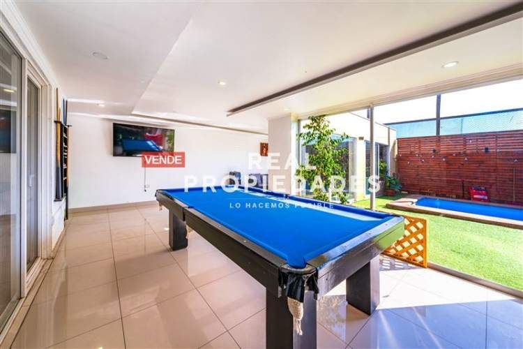 CASA Acceso a laguna navegable en Laguna El Sol. 196 m2