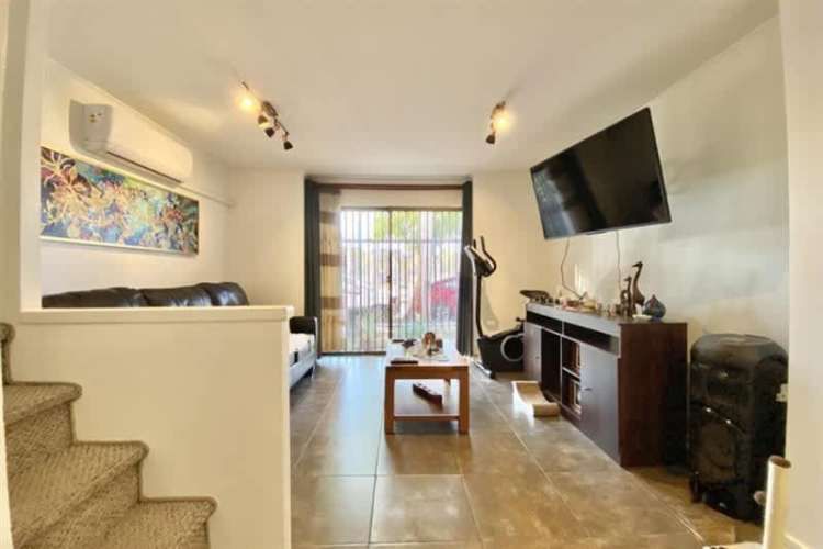 CASA Thiare / Av.El Rosal