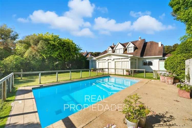 CASA Av.Alejandro Zegers