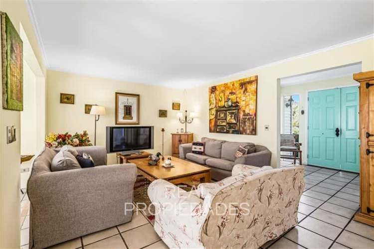 CASA Av.Alejandro Zegers