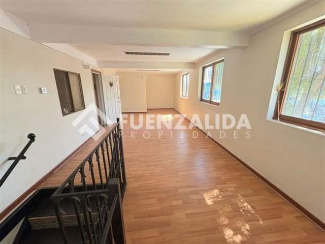 OFICINA Eduardo Cordero/ Santa Elena