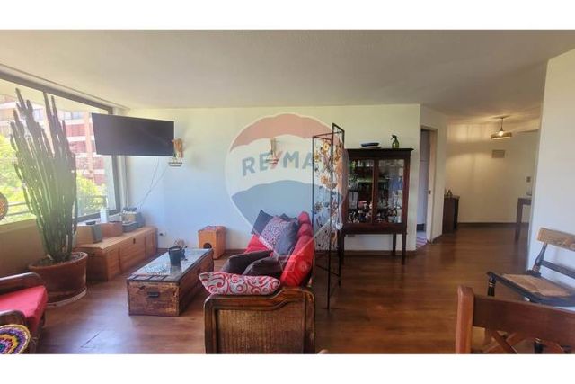 Se vende amplio y cómodo departamento