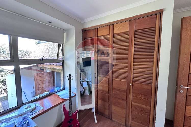 Amplia casa en condominio cerrado la reina