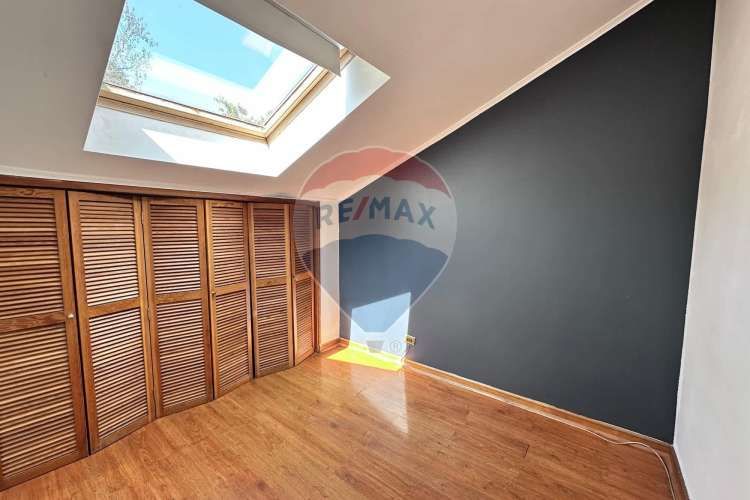 Amplia casa en condominio cerrado la reina