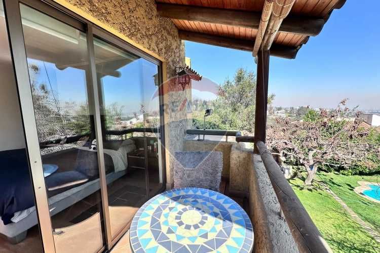 Amplia casa en condominio cerrado la reina