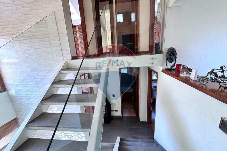 Amplia casa en condominio cerrado la reina