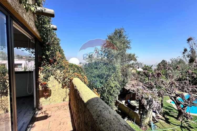 Amplia casa en condominio cerrado la reina