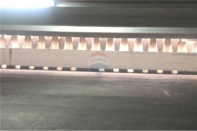 Arriendo estacionamiento huérfanos con miraflores