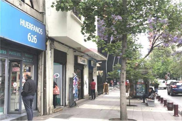 Arriendo estacionamiento huérfanos con miraflores