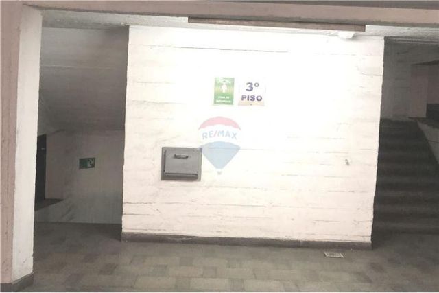 Arriendo estacionamiento huérfanos con miraflores