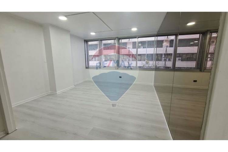 Oportunidad! remodelada!  paseo ahumada, metro