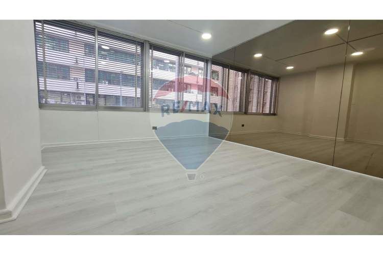 Oportunidad! remodelada!  paseo ahumada, metro