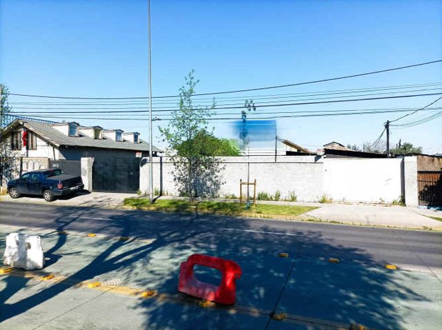 Galpones con Oficinas. Av. Las Industrias (133192)