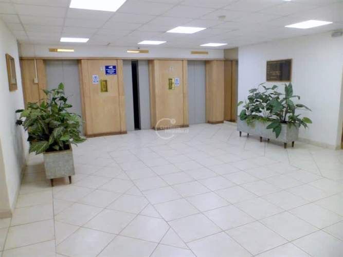 OFICINA Galerías Alessandri Frente al Banco Central