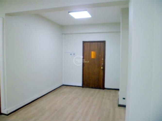 OFICINA Galerías Alessandri Frente al Banco Central