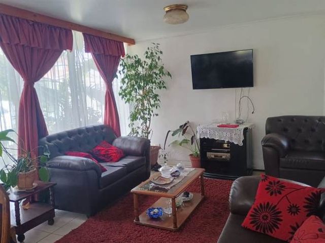 CASA AVDA VALPARAISO