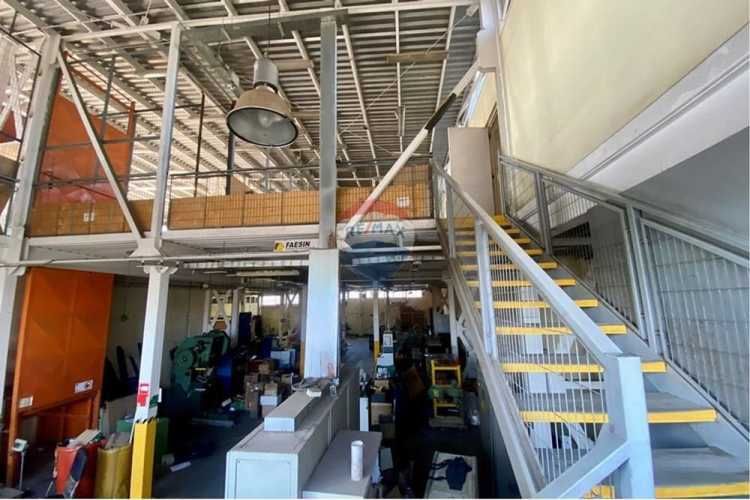 Oportunidad! terreno de suelo industrial