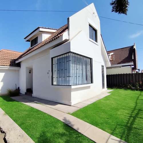 SE VENDE CASA EXCELENTE UBICACIÓN