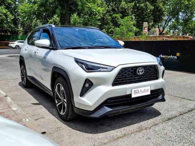 TOYOTA YARIS CROSS 2025