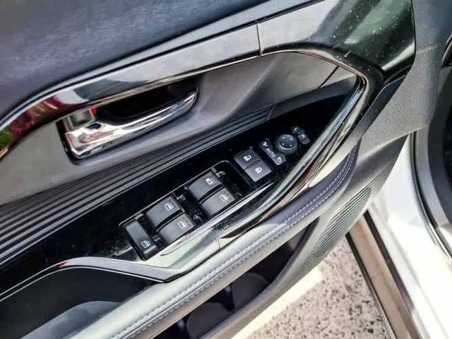 TOYOTA YARIS CROSS 2025