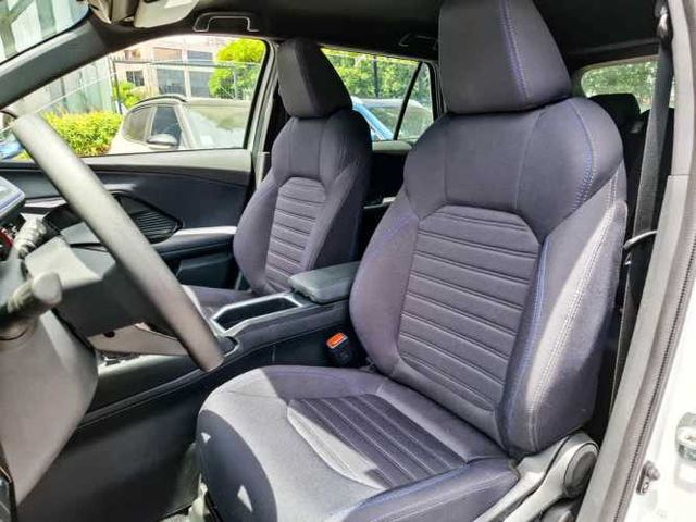 TOYOTA YARIS CROSS 2025