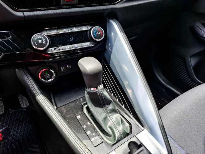 TOYOTA YARIS CROSS 2025