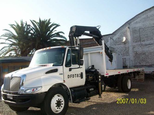 camion  international  4300   grua 2011 ojo descuenta iva