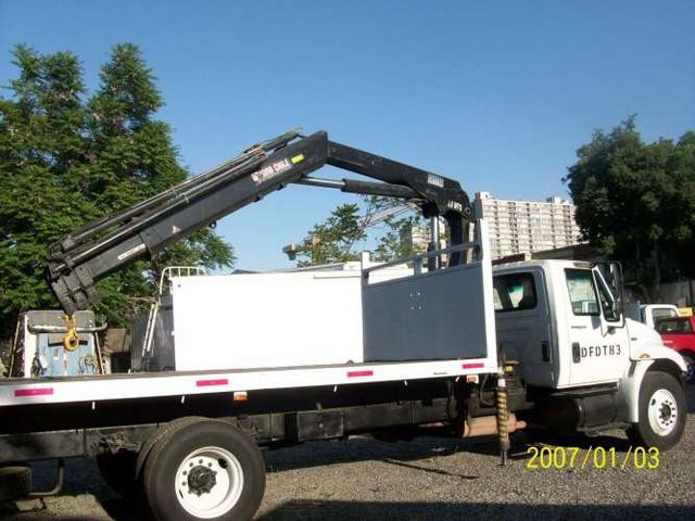 camion  international  4300   grua 2011 ojo descuenta iva