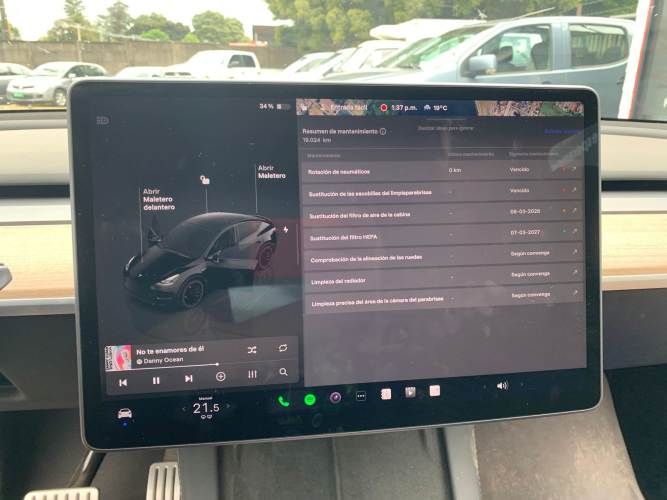 TESLA MODEL Y PERFORMANCE 2024