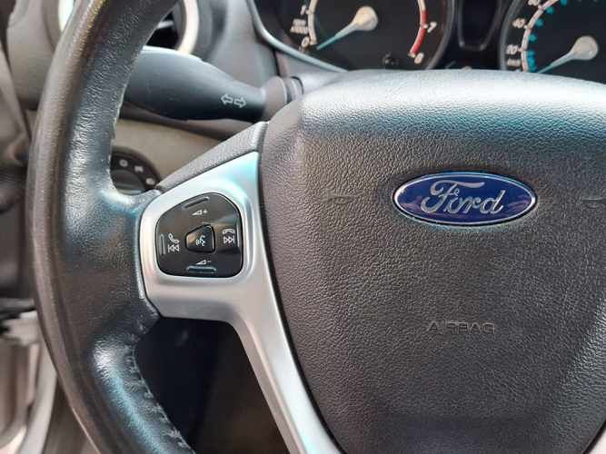 FORD FIESTA 2016