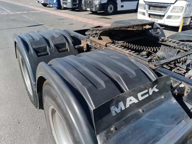 MACK PINNACLE HIGH RISE