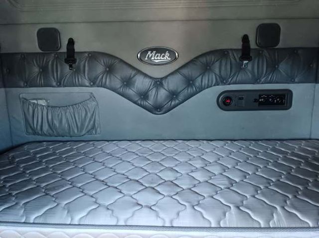 MACK PINNACLE HIGH RISE