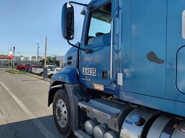 MACK PINNACLE HIGH RISE