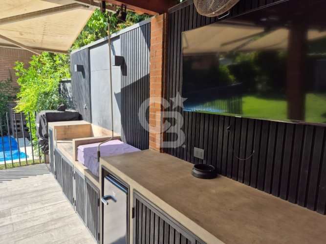 Casa Remodelada Sector Manquehue Oriente