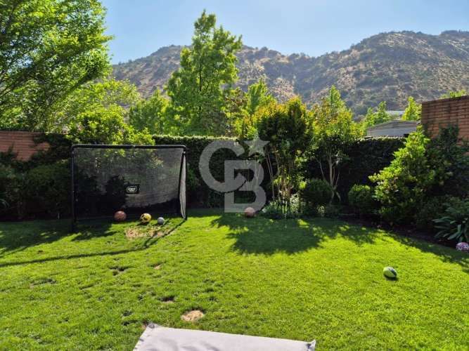 Casa Remodelada Sector Manquehue Oriente