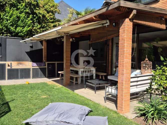 Casa Remodelada Sector Manquehue Oriente