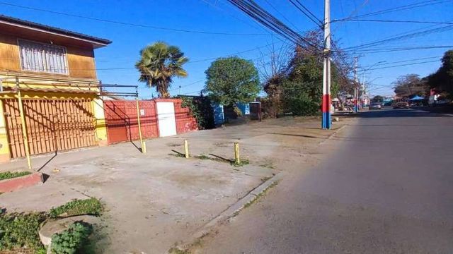 Casa en venta c/ estacionamiento en Cerro Navia