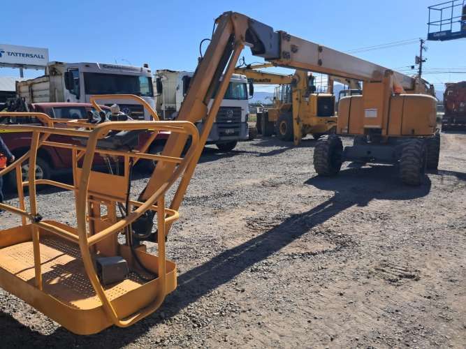 BRAZO ARTICULA      Marca HAULOTTE     Modelo HA260P     Año 2012